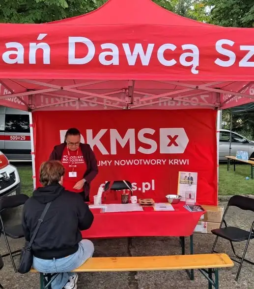 Sylwia, Magda i Karol zarejestrowali 6 dawców szpiku podczas zawodów strażackich w Częstochowie