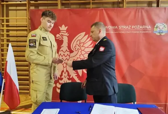 Druh Mateusz z OSP Kawodrza Dolna ukończył szkolenie podstawowe w CS PSP Częstochowa
