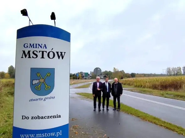 Wizytacja inwestycji drogowych w Rędzinach i Jaskrowie – omówiono postępy prac