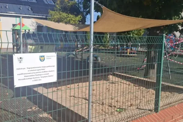Bezpieczniejszy plac zabaw w Lgocie Małej dzięki Inicjatywie Sołeckiej